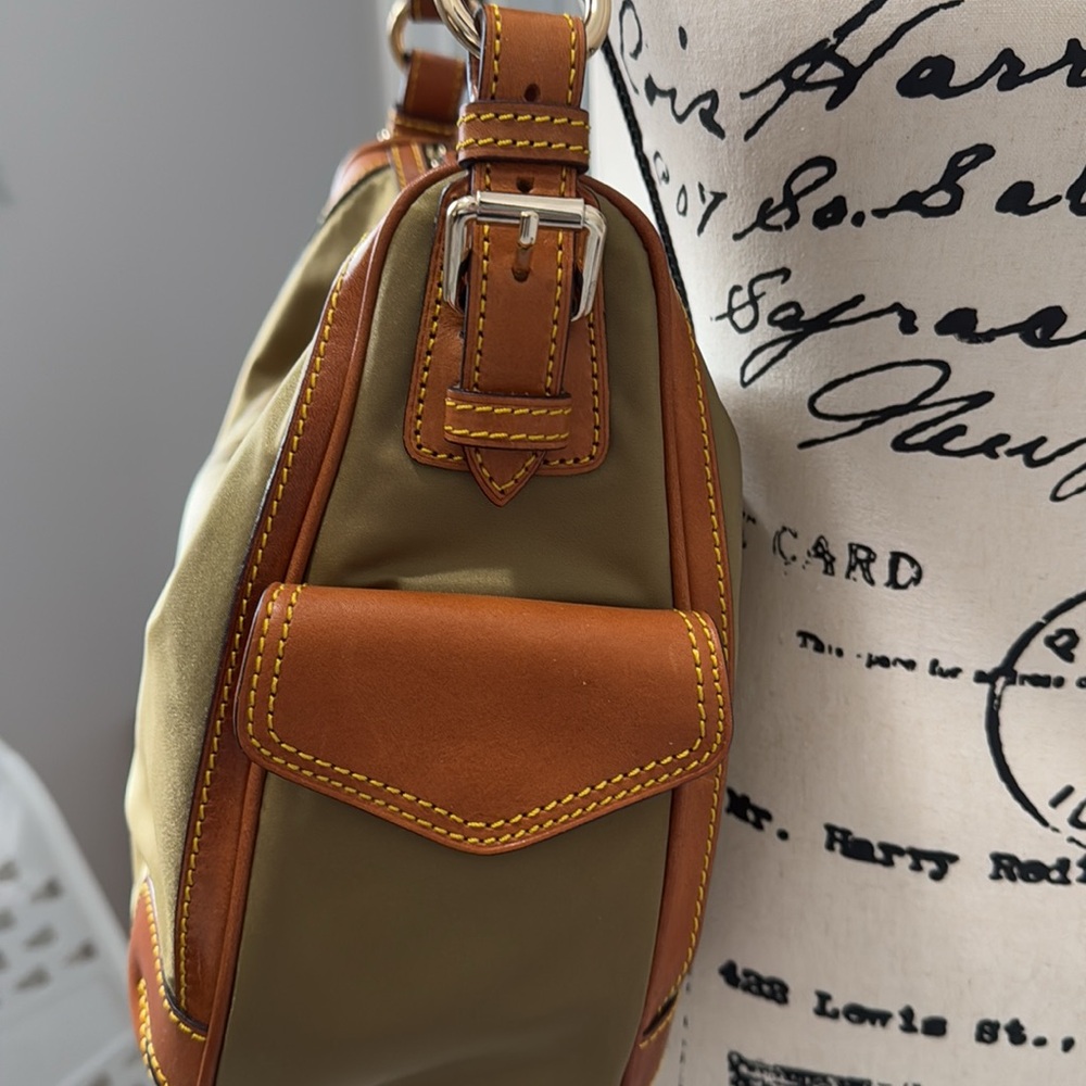 Dooney & Bourke Hobo - Picture 4 of 14